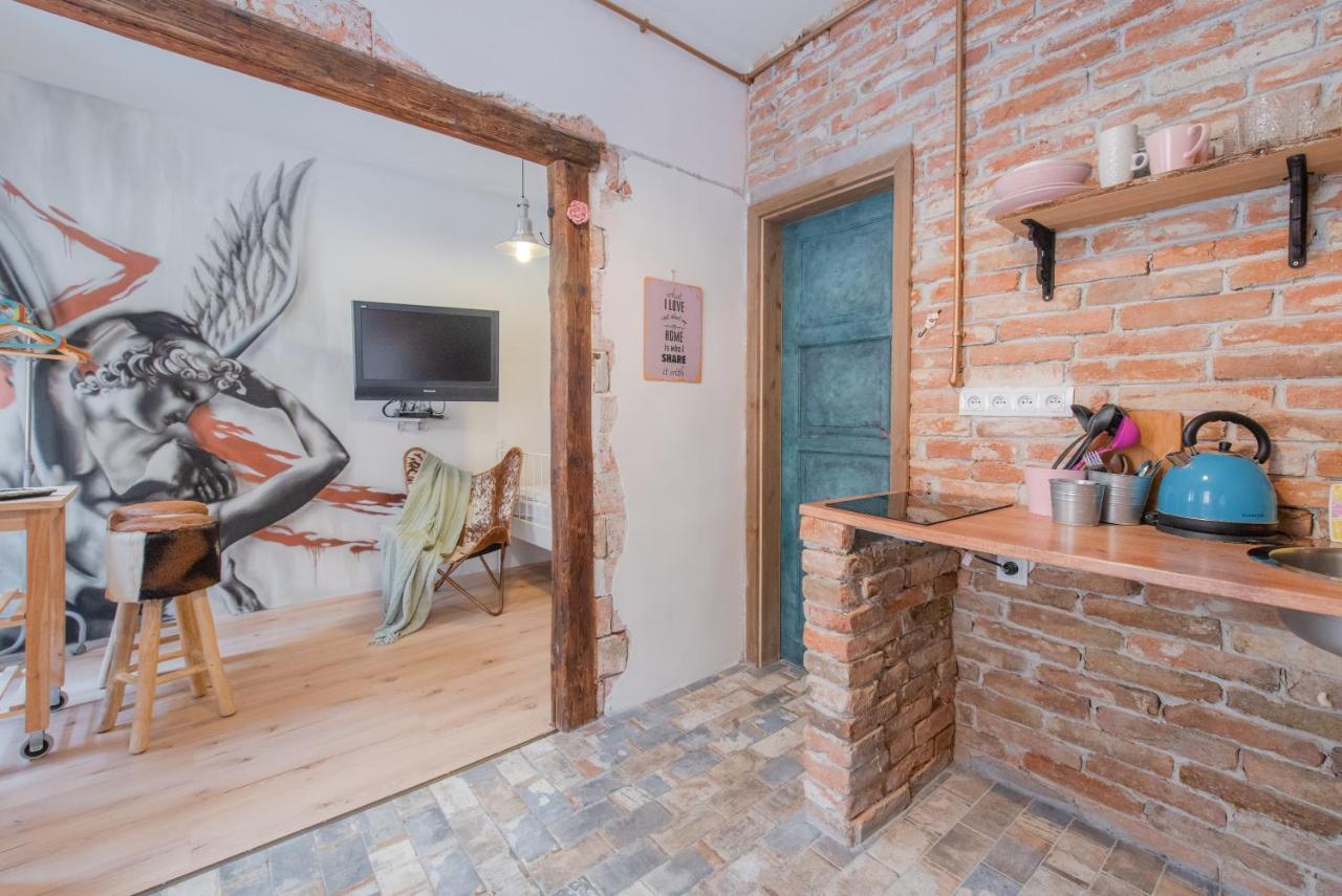 Accommodation At The Zeus Apartment Bratislava Eksteriør billede